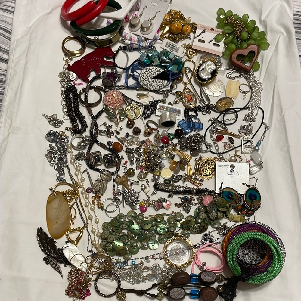 Gallon bag of Assorted Junk Drawer Jewelry Collection